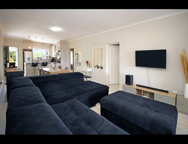 3 BEDROOM APARTMENT FOR SALE IN NORTH RIDING